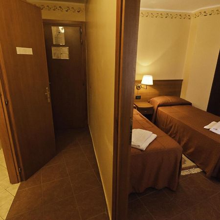 Hotel Relais Des Alpes Oulx Pokoj fotografie