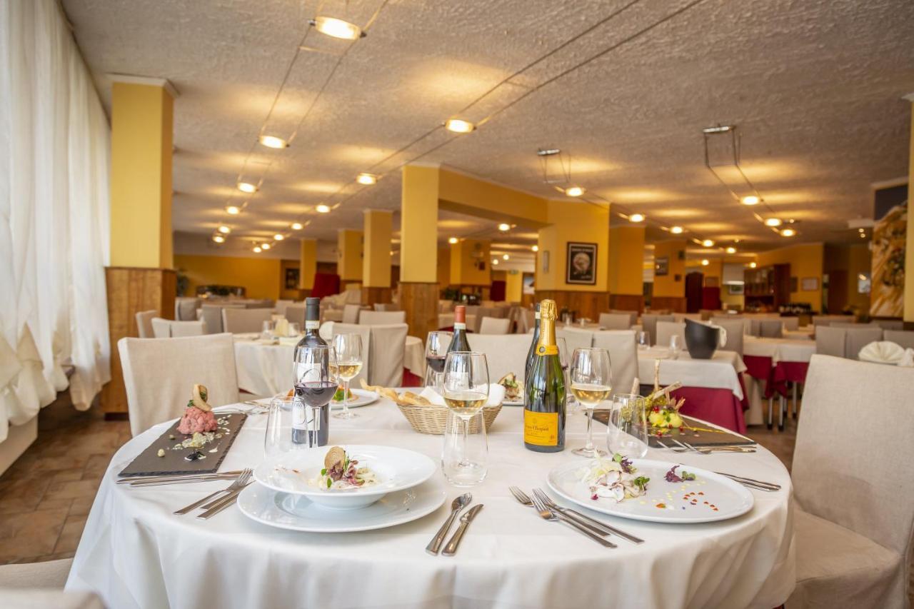 Hotel Relais Des Alpes Oulx Exteriér fotografie